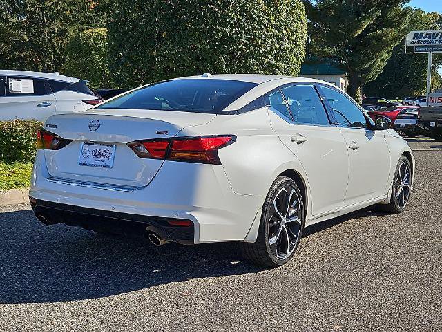 Certified 2023 Nissan Altima 2.5 SR w/ SR Premium Package FWD image 7