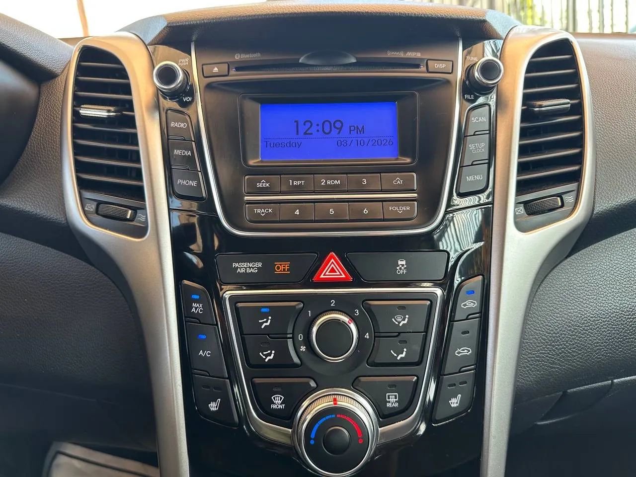 Used 2013 Hyundai Elantra GT FWD image 38