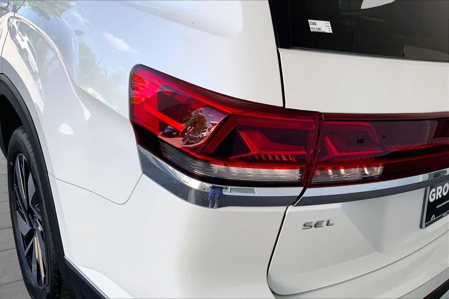 Used 2025 Volkswagen Atlas SEL AWD/4WD image 29