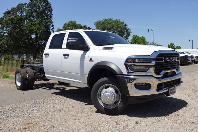New 2025 RAM 5500 Tradesman AWD/4WD image 2