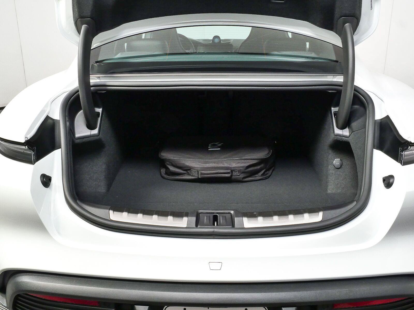 New 2026 Porsche Taycan RWD image 32