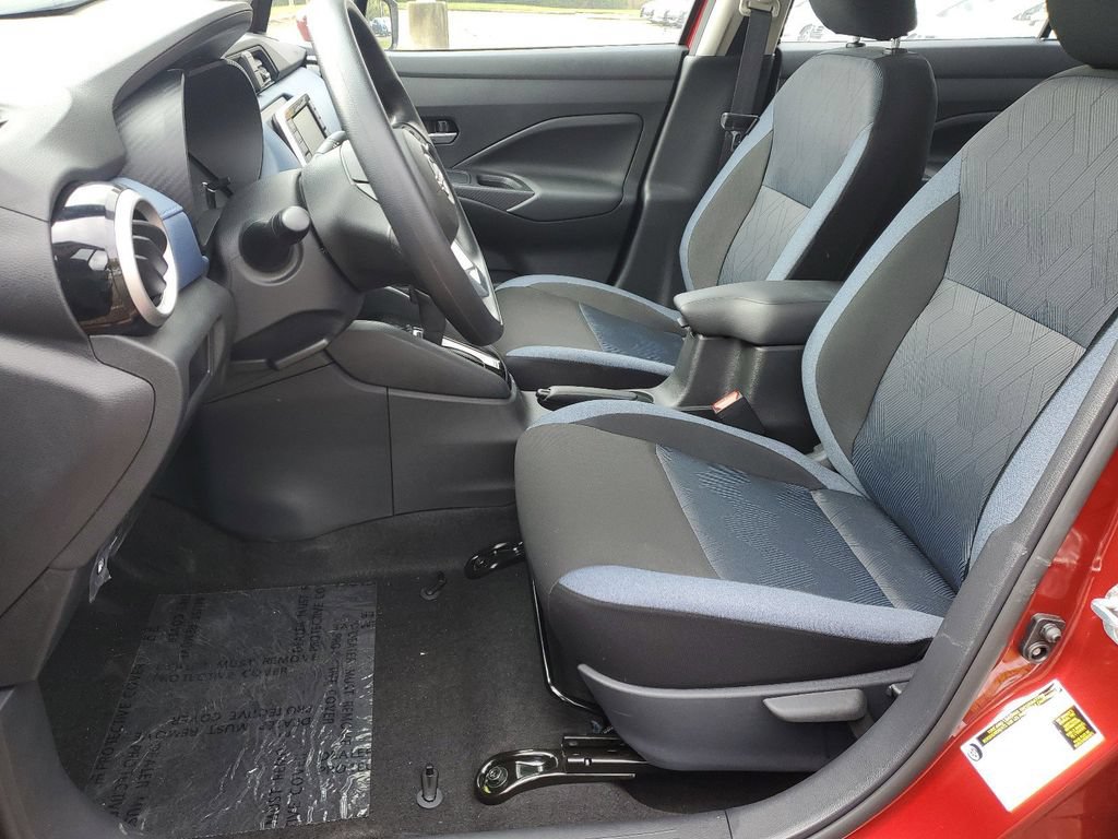 New 2025 Nissan Versa SV w/ Trunk Package FWD image 15