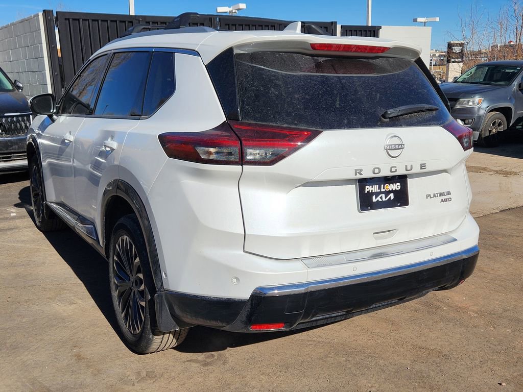 Used 2025 Nissan Rogue Platinum w/ Platinum Premium Package image 7