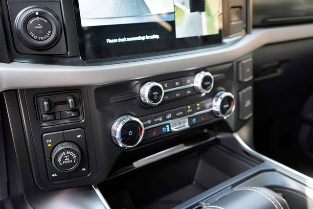 Used 2022 Ford F150 Raptor w/ Convenience Package image 96