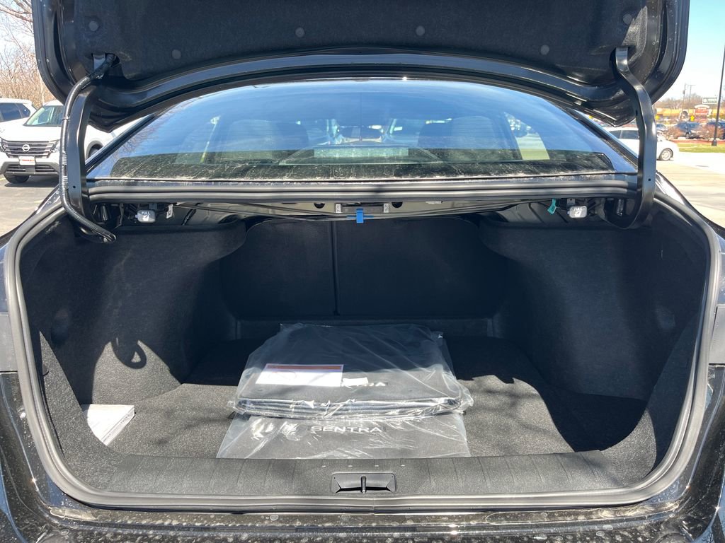 New 2026 Nissan Sentra SV w/ Floor Mat Package FWD image 32