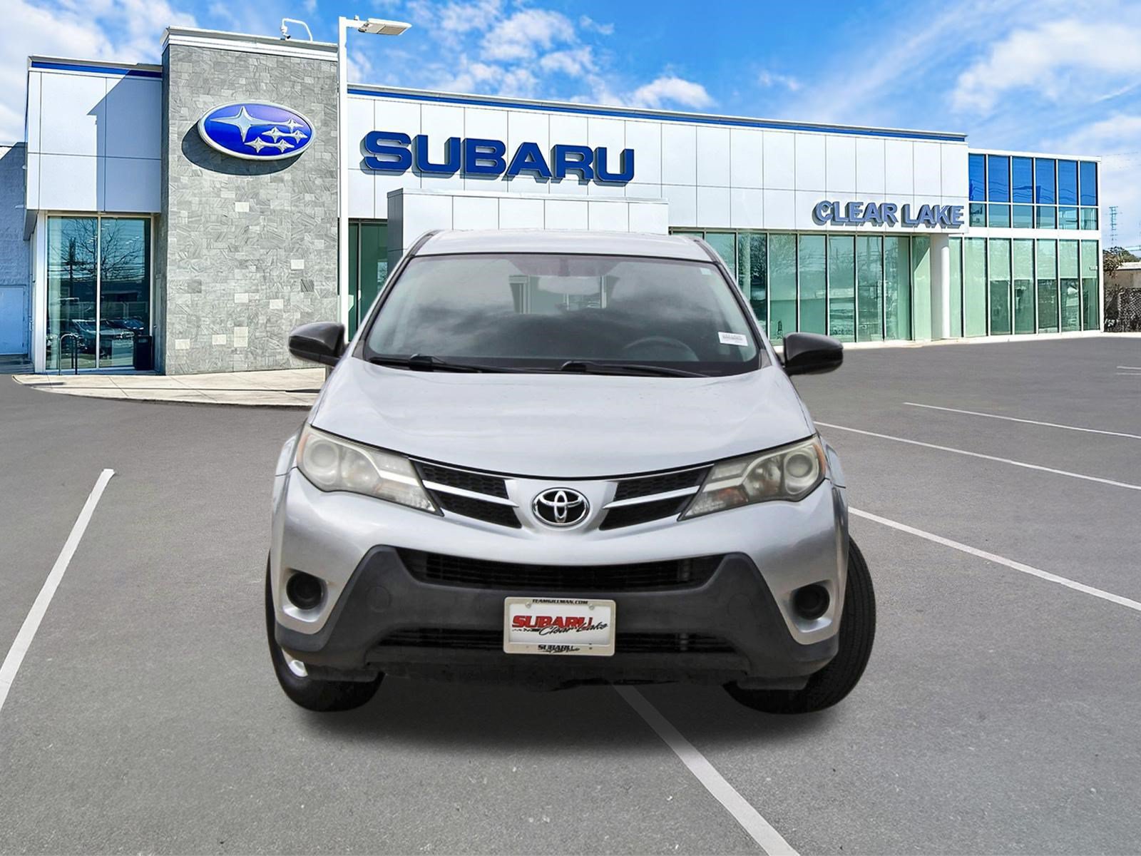 Used 2015 Toyota RAV4 LE FWD image 2
