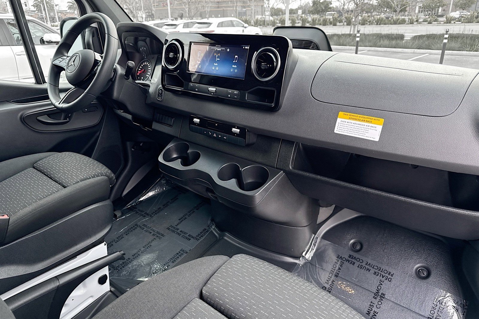 Used 2025 Mercedes-Benz Sprinter 2500 image 25