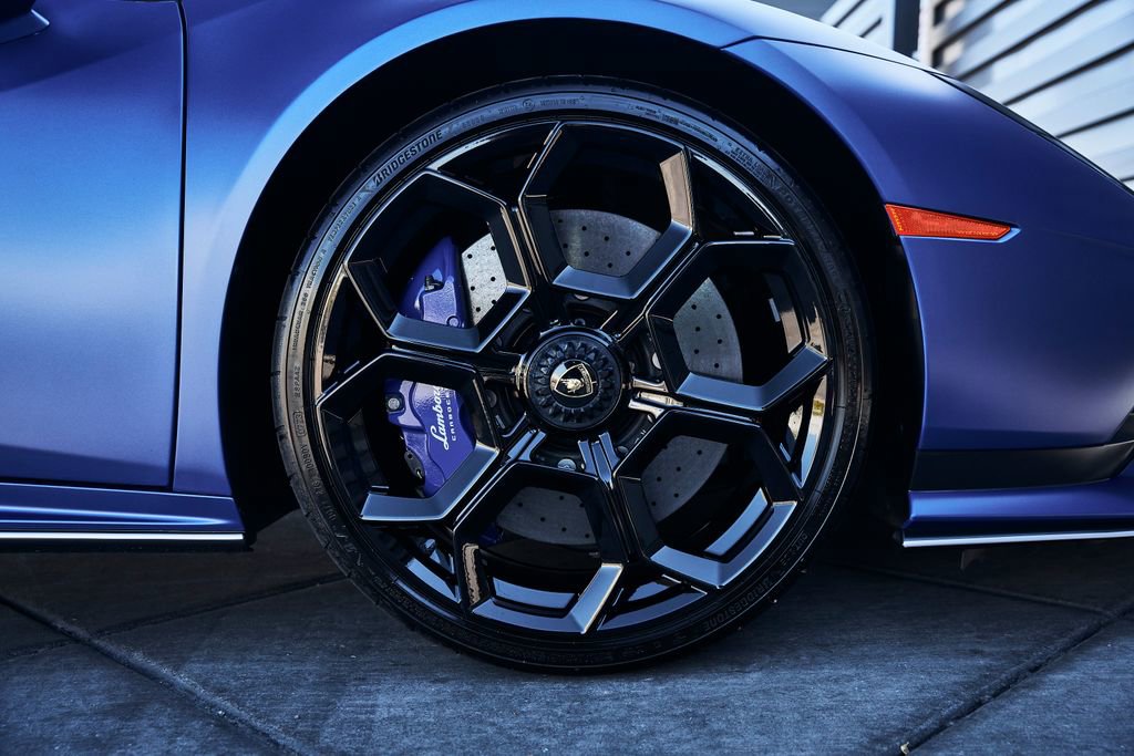 Used 2023 Lamborghini Huracan Tecnica image 30