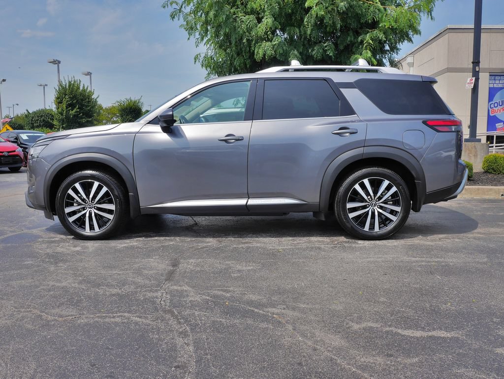 Used 2023 Nissan Pathfinder Platinum AWD/4WD image 8