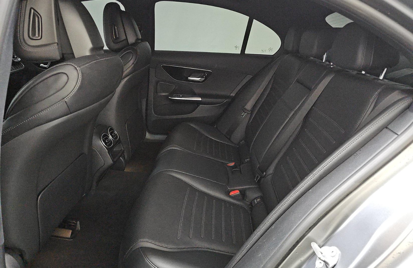 Used 2022 Mercedes-Benz C 300 Sedan w/ AMG Line w/ Night Package image 5