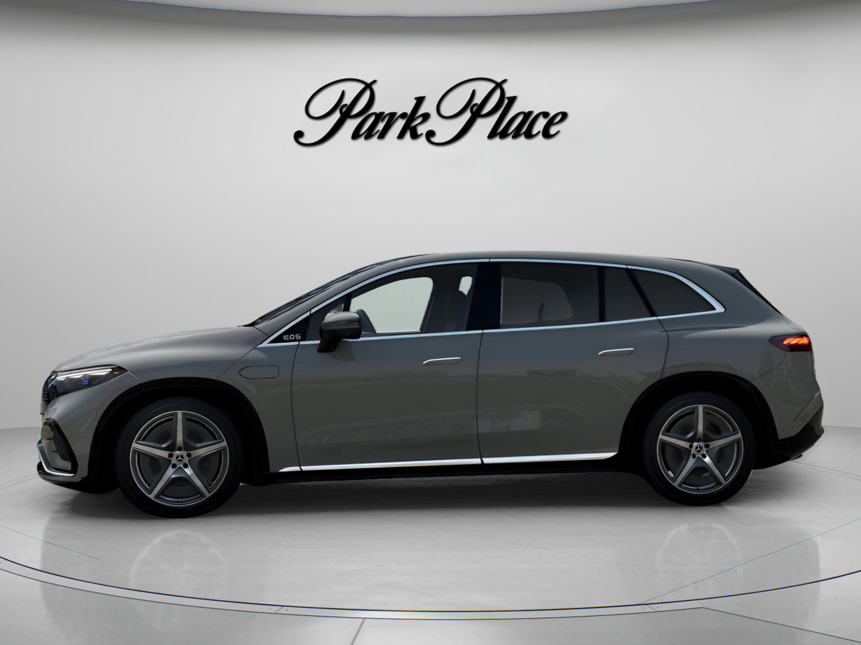 Certified 2023 Mercedes-Benz EQS 580 4MATIC SUV image 6