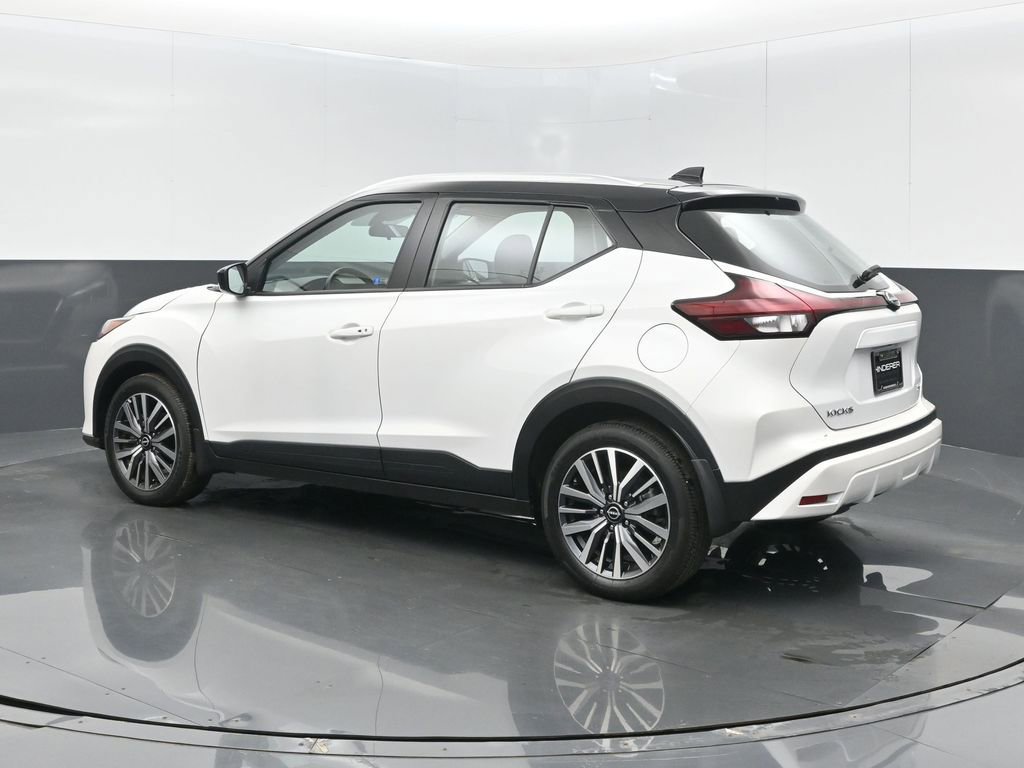 Used 2024 Nissan Kicks SV FWD image 16