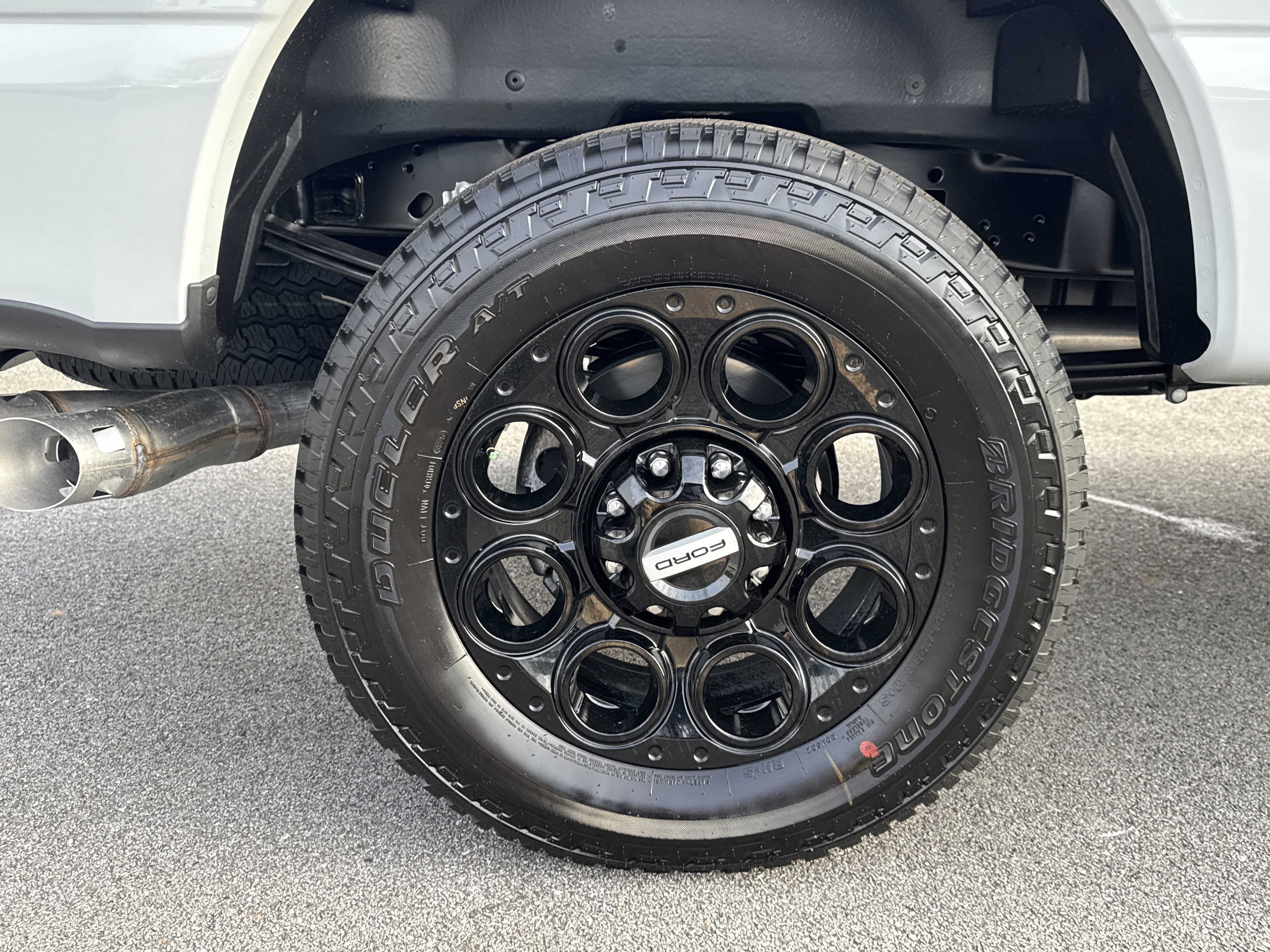 New 2026 Ford F250 Lariat w/ Black Appearance Package image 19