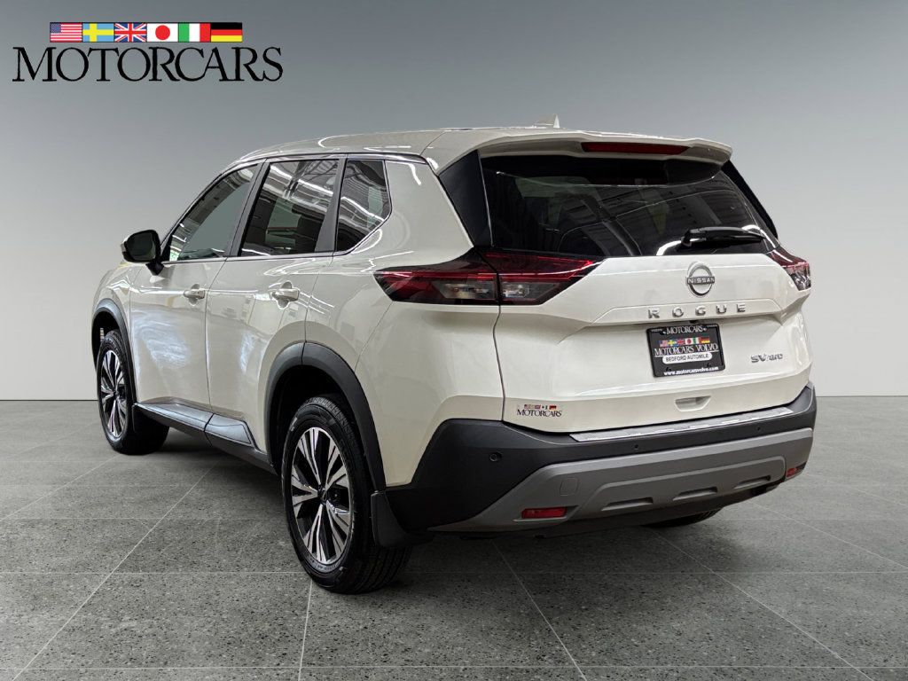 Used 2023 Nissan Rogue SV AWD/4WD image 5