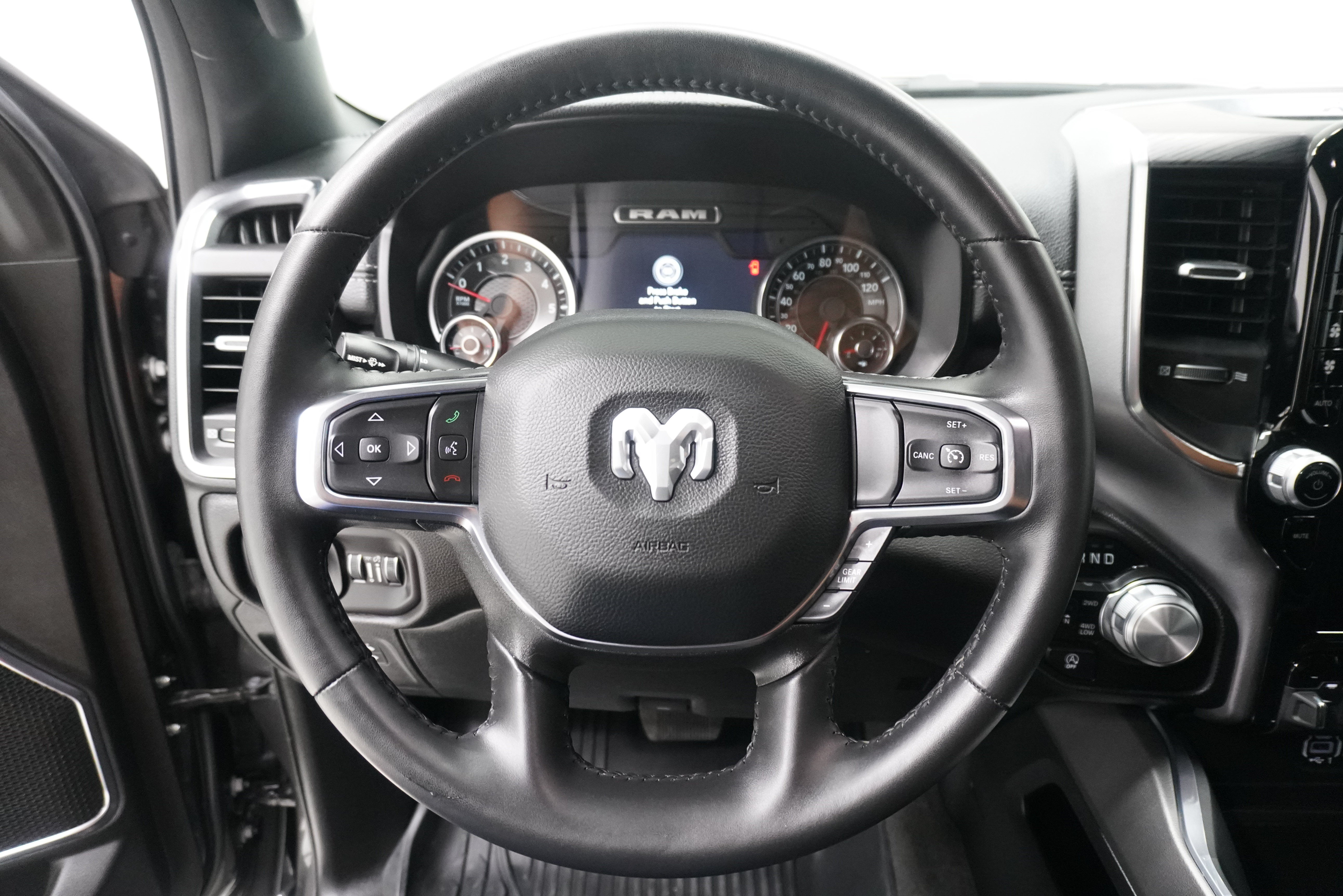 Used 2024 RAM 1500 Laramie AWD/4WD image 20