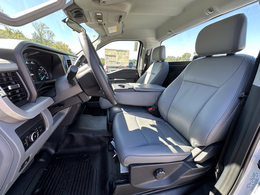 New 2027 Ford F250 XL w/ XL Chrome Package AWD/4WD image 18