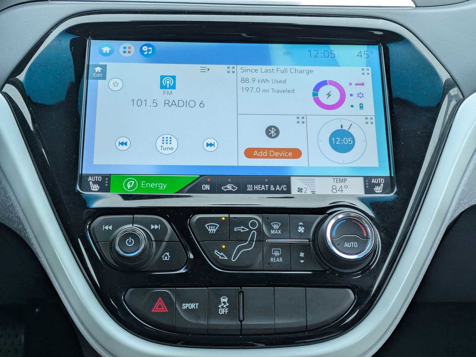 Used 2017 Chevrolet Bolt Premier w/ Driver Confidence II Package image 27