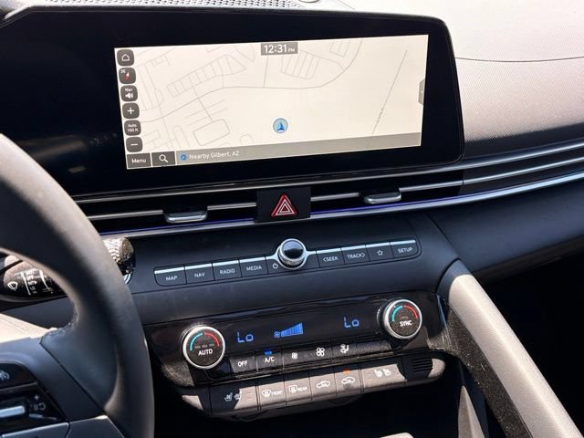 Used 2025 Hyundai Elantra Limited FWD image 19