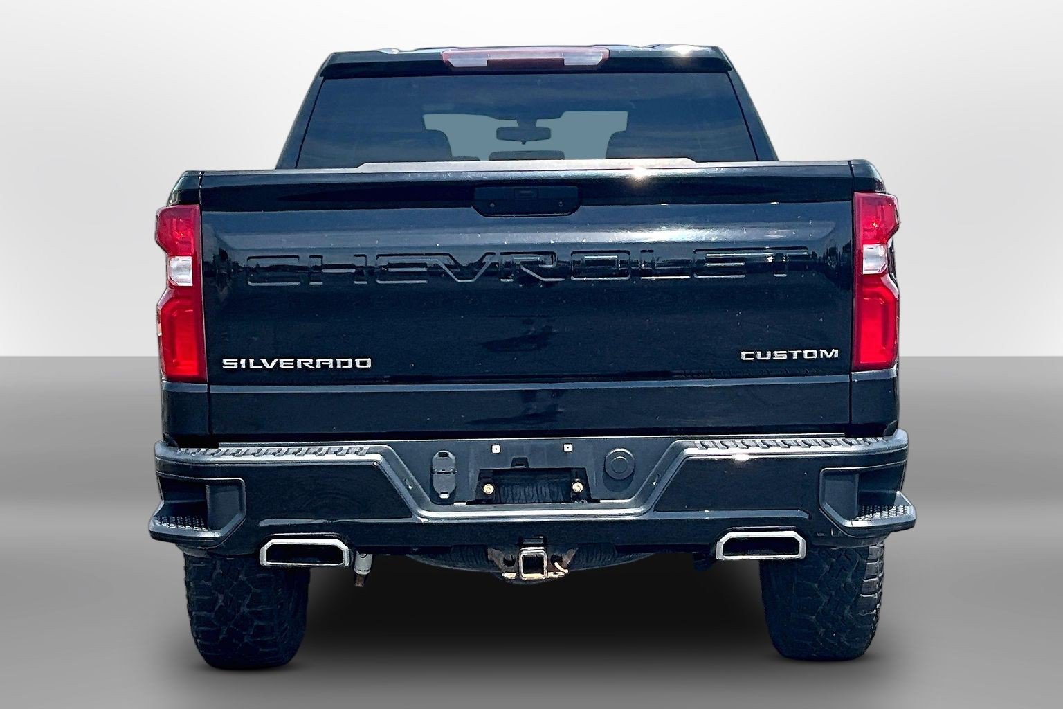 Used 2020 Chevrolet Silverado 1500 Custom Trail Boss w/ Custom Convenience Package AWD/4WD image 4
