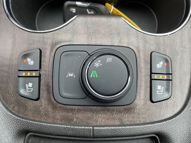 Used 2023 GMC Acadia Denali image 20