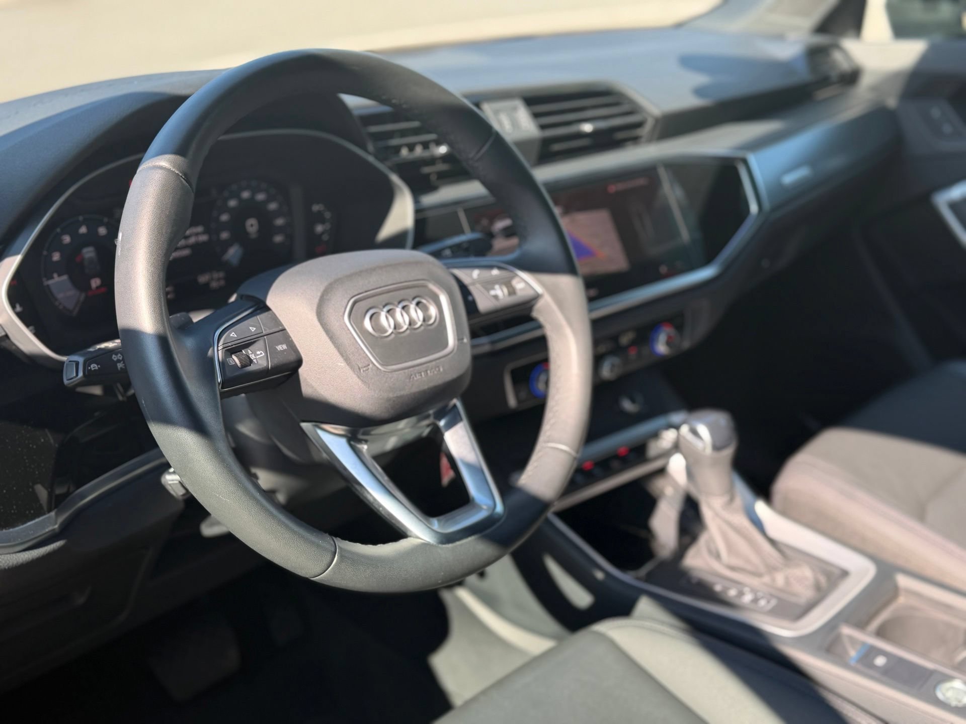 Used 2025 Audi Q3 2.0T Premium AWD/4WD image 3