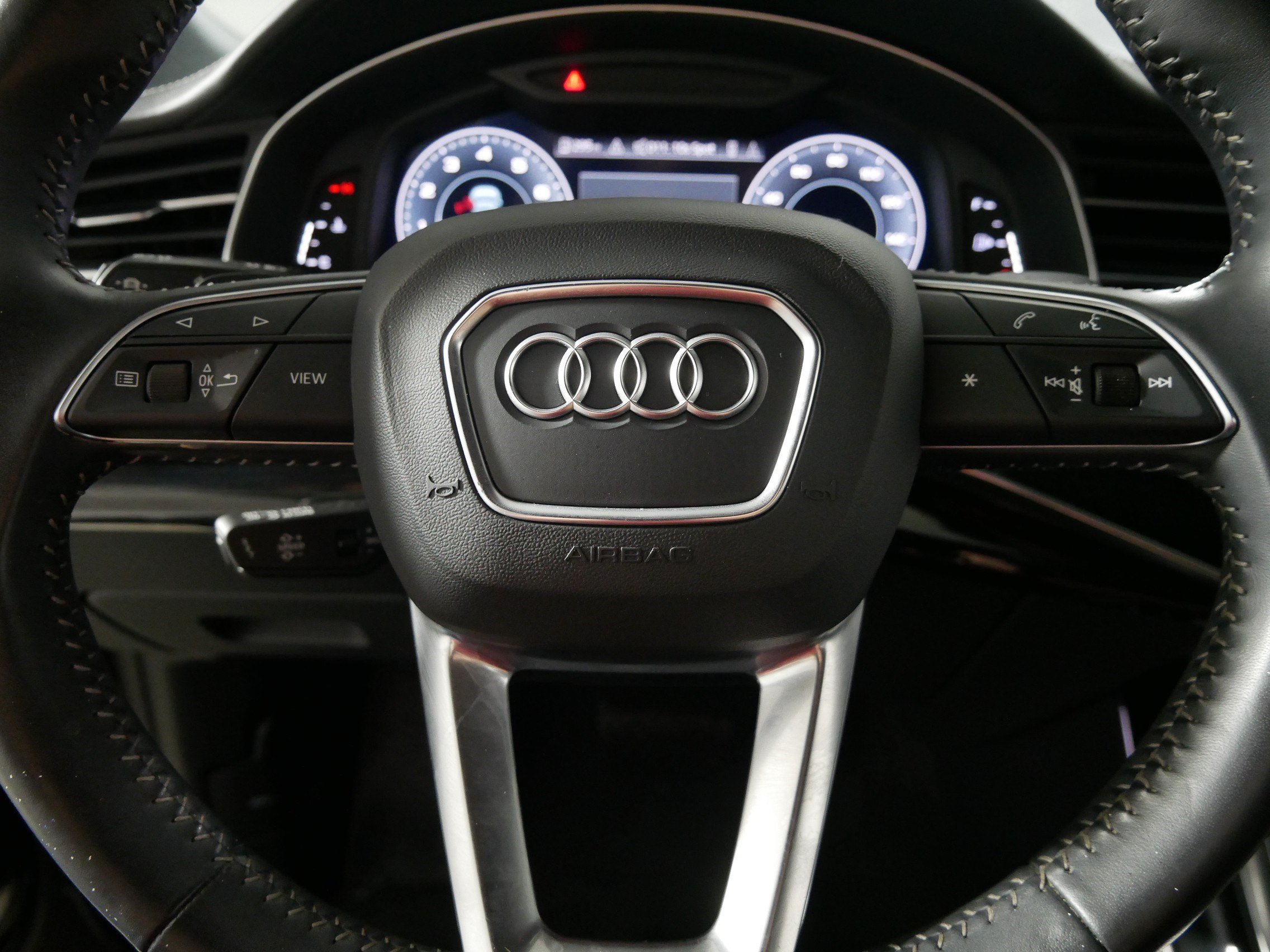 Used 2019 Audi Q8 Prestige AWD/4WD image 25