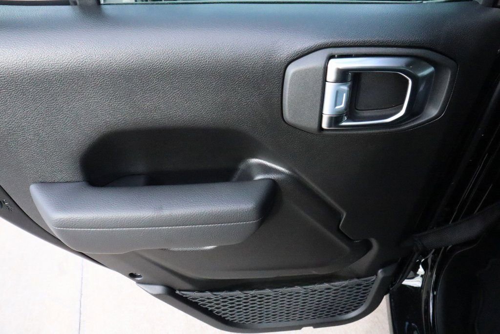 New 2026 Jeep Gladiator Sport image 15