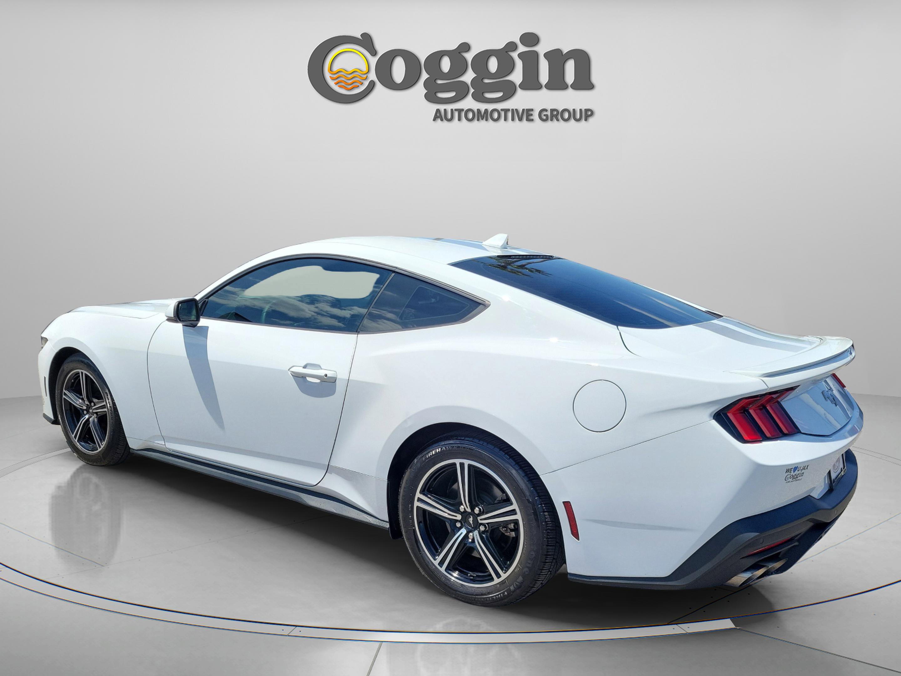 Used 2024 Ford Mustang Premium RWD image 2