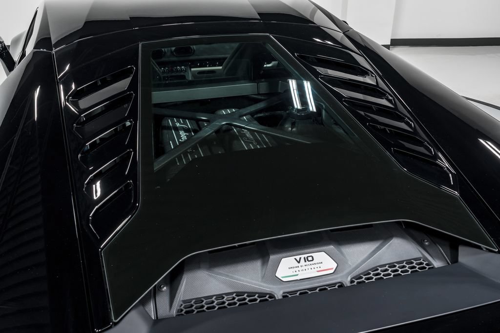 Used 2020 Lamborghini Huracan EVO RWD image 55