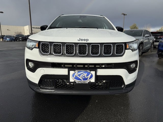 Used 2024 Jeep Compass Latitude image 13