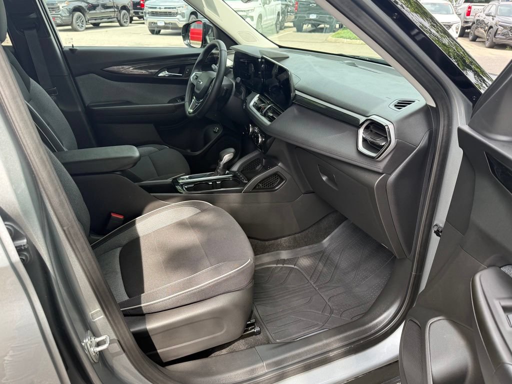 Used 2026 Chevrolet TrailBlazer LT w/ Convenience Package AWD/4WD image 15