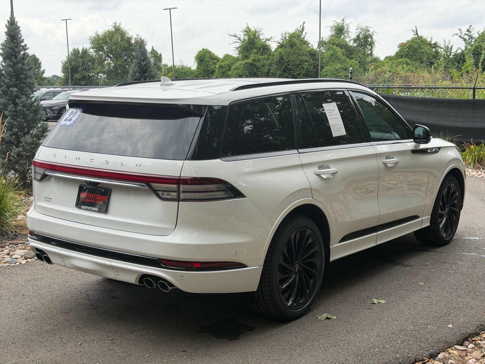 Certified 2022 Lincoln Aviator Reserve w/ Equipment Group 201A AWD/4WD image 5