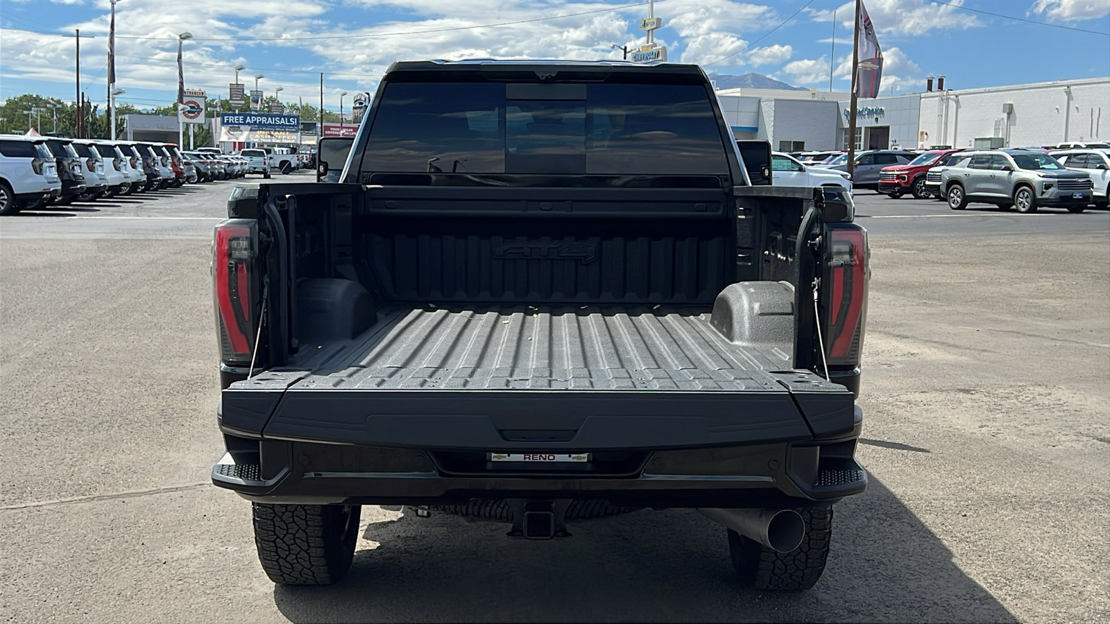Certified 2024 GMC Sierra 2500 AT4 w/ AT4 Premium Plus Package AWD/4WD image 7