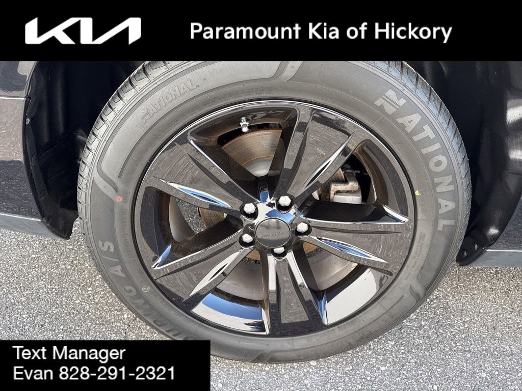 Used 2023 Dodge Challenger SXT image 10