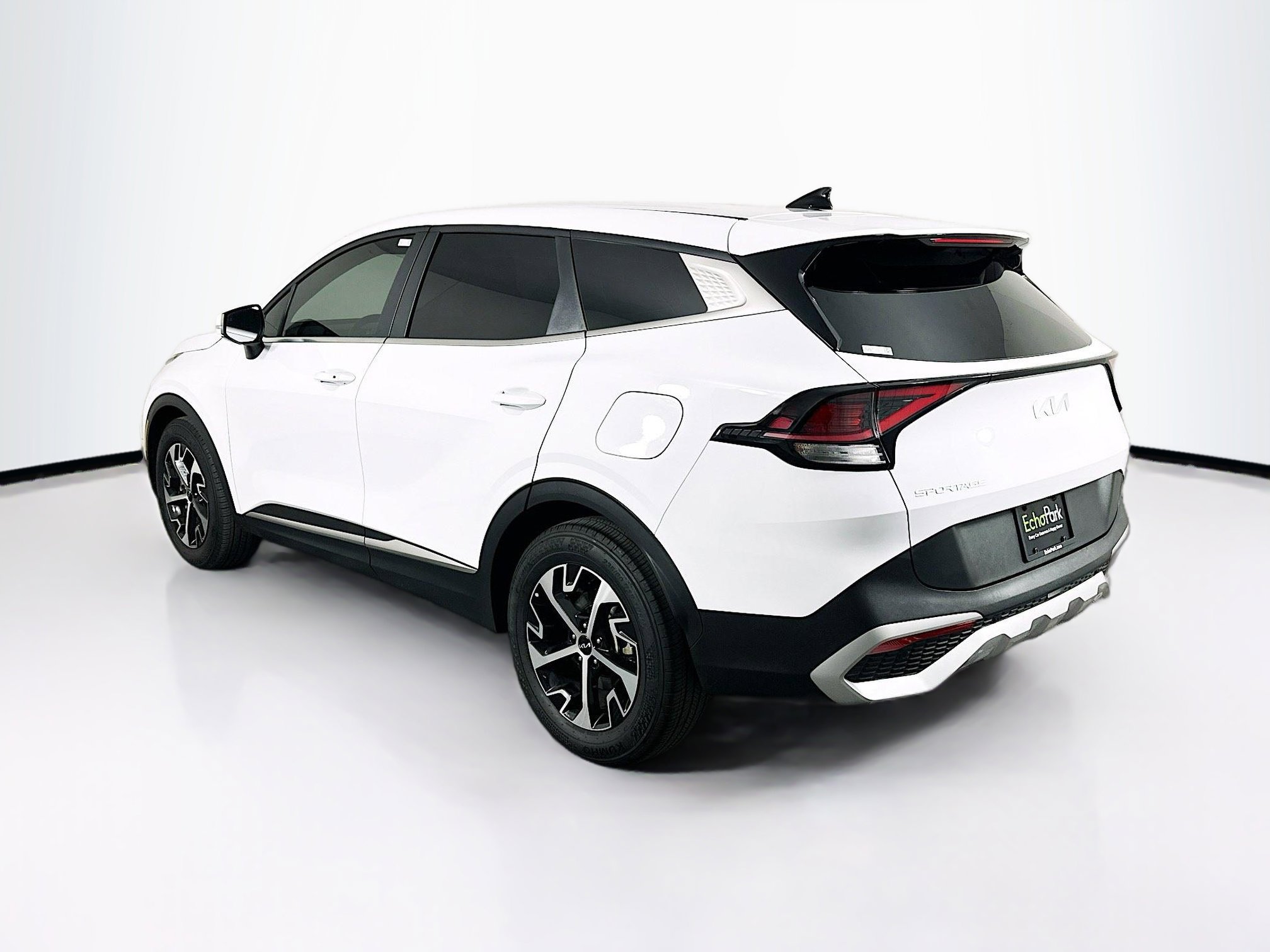 Used 2025 Kia Sportage EX image 5