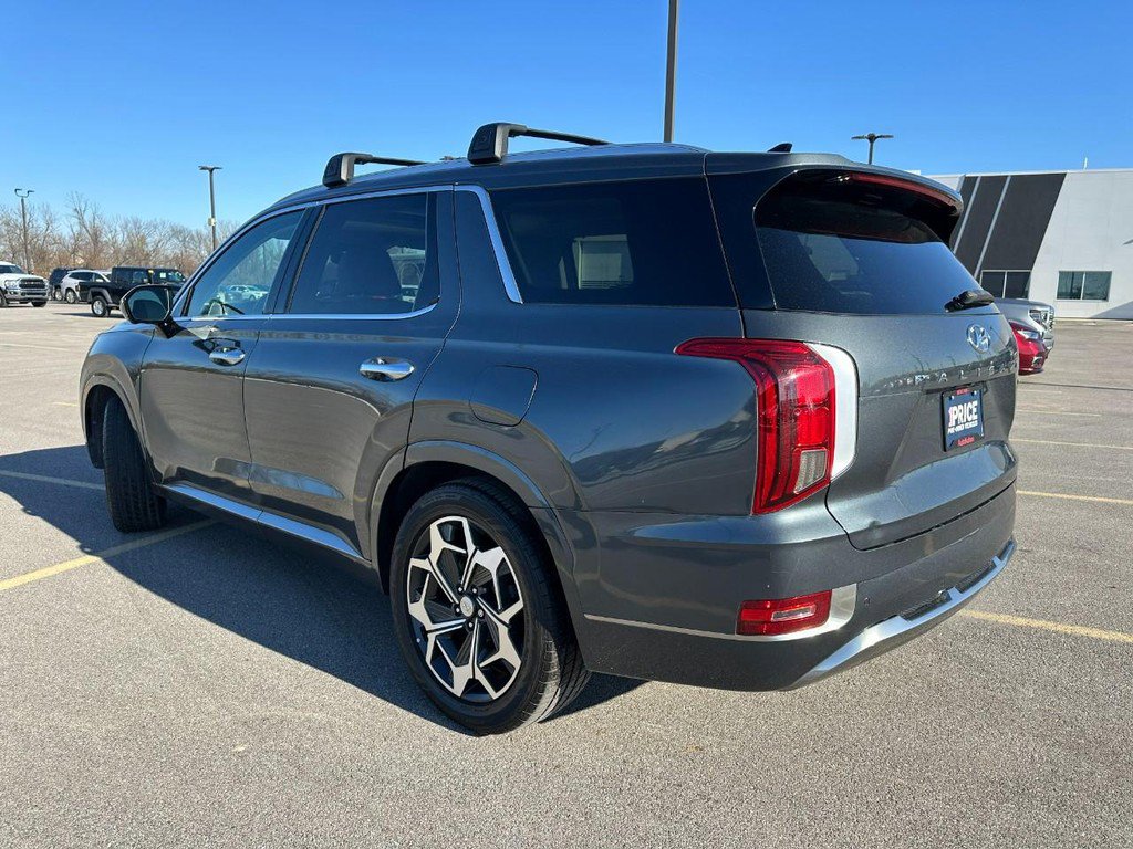 Used 2022 Hyundai Palisade Calligraphy image 3
