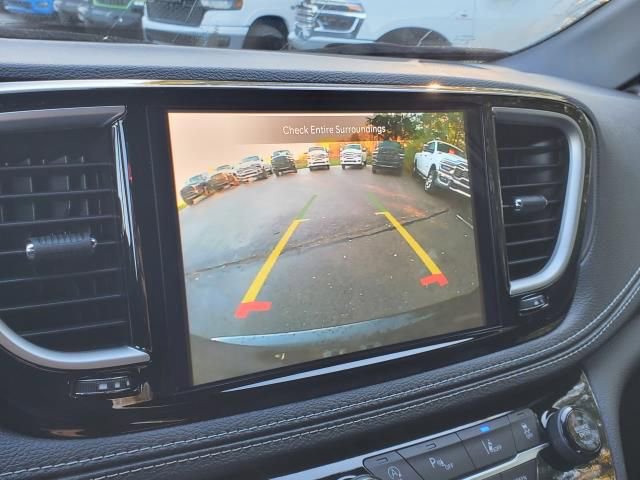New 2026 Chrysler Pacifica Select image 18