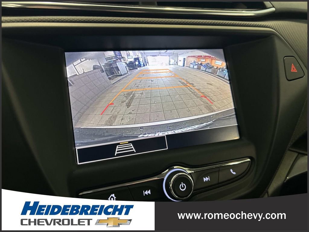 Certified 2022 Chevrolet TrailBlazer LT w/ Driver Confidence Package image 23