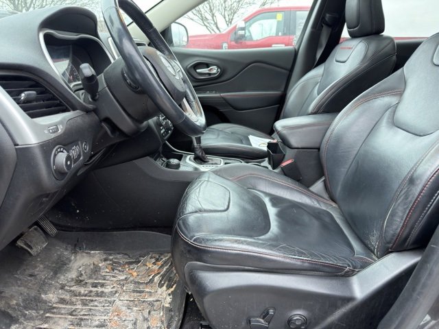 Used 2014 Jeep Cherokee Trailhawk w/ Technology Group image 12