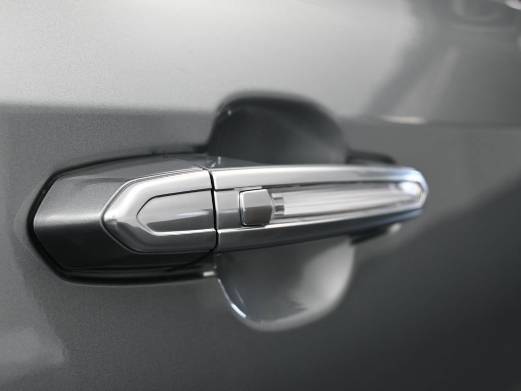 Used 2024 Cadillac XT4 Premium Luxury image 41