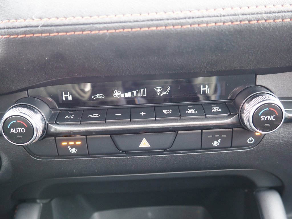 Used 2024 MAZDA MAZDA3 s image 32