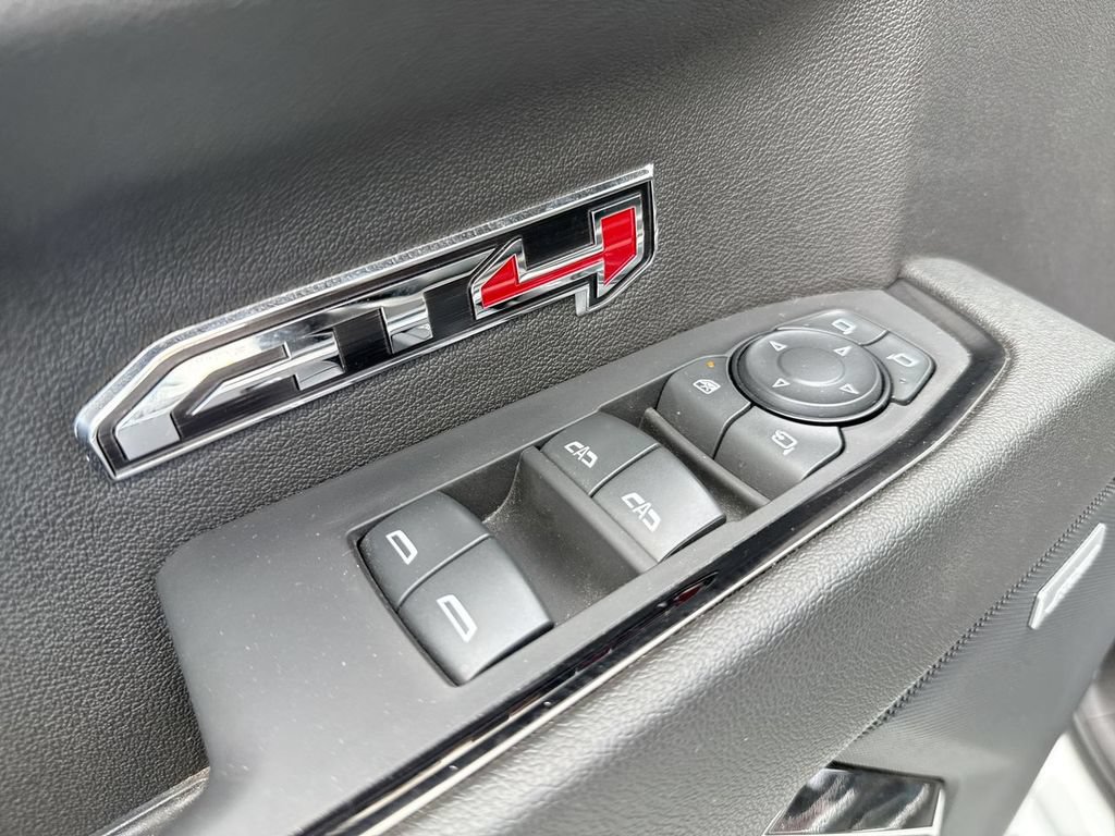 Used 2024 GMC Sierra 1500 AT4 w/ Technology Package AWD/4WD image 13