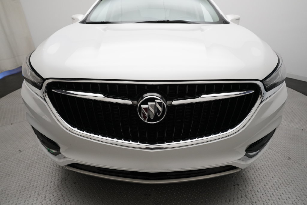 Used 2020 Buick Enclave Essence w/ Sound and Sites Package AWD/4WD image 21
