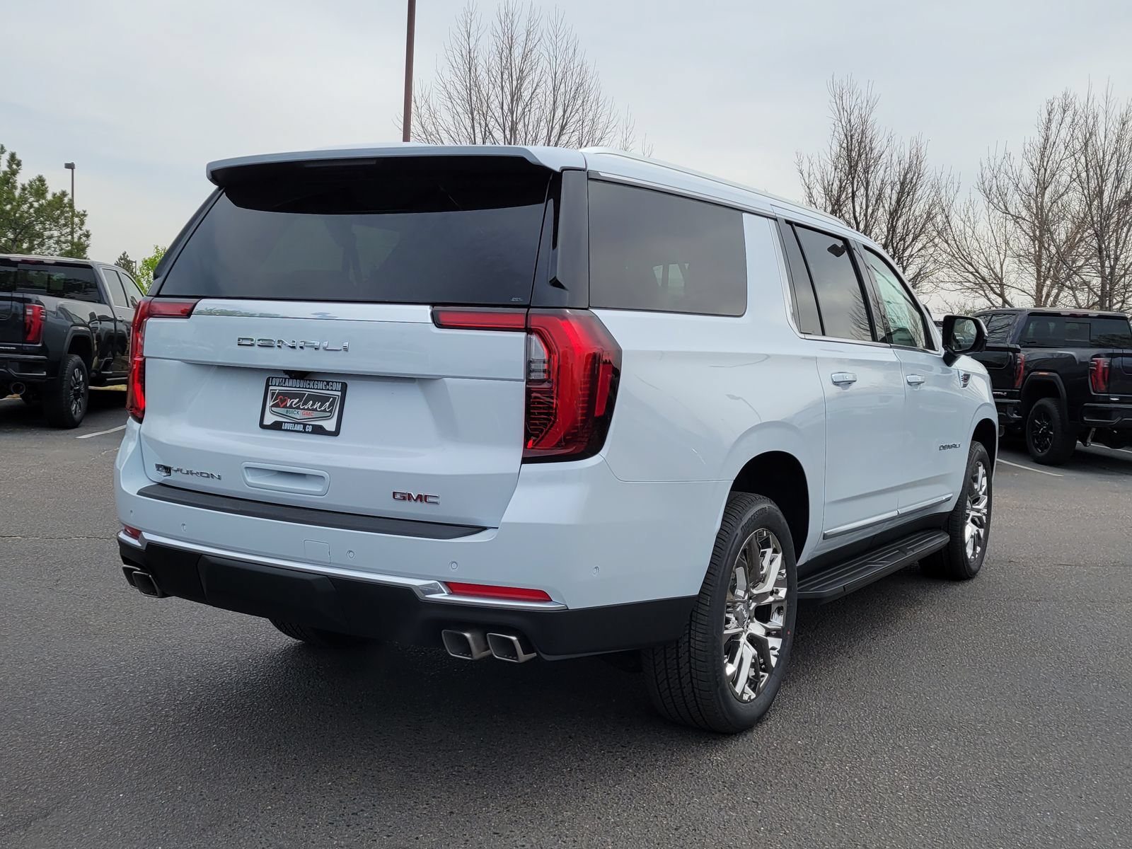 New 2026 GMC Yukon XL Denali AWD/4WD image 3
