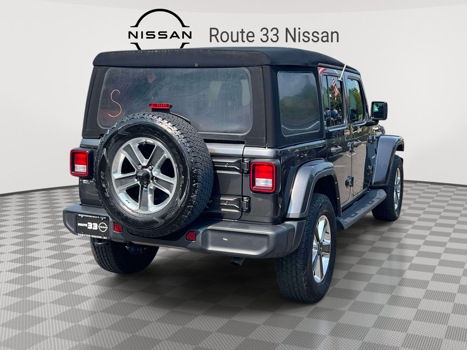 Used 2022 Jeep Wrangler Unlimited Sahara w/ Cold Weather Group AWD/4WD image 4