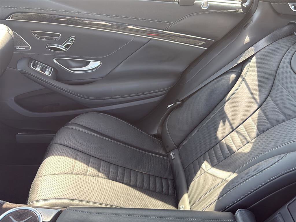 Used 2019 Mercedes-Benz S 560 Sedan image 27