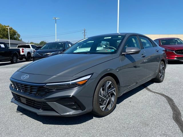 Used 2024 Hyundai Elantra SEL w/ Convenience Package FWD video 1