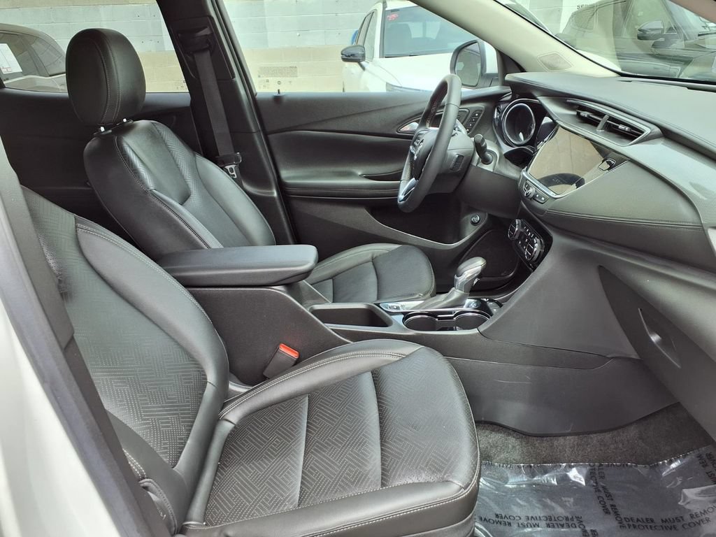 Used 2023 Buick Encore GX Essence w/ Experience Buick Package FWD image 25