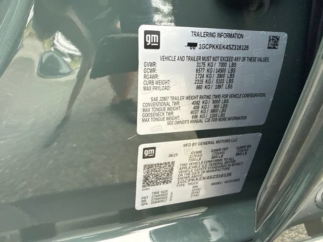 Used 2025 Chevrolet Silverado 1500 LT AWD/4WD image 37