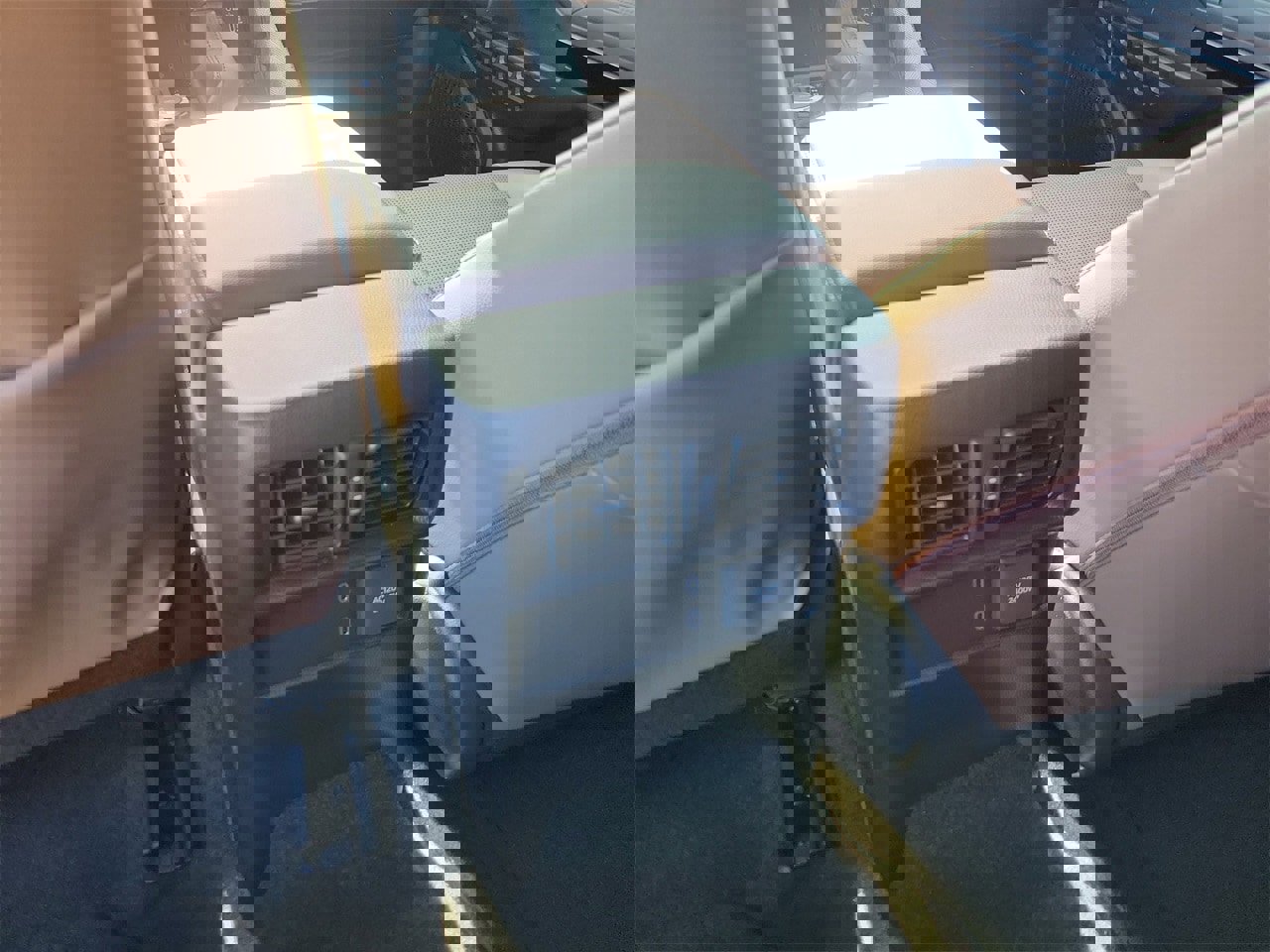 Used 2025 Toyota 4Runner Limited image 12